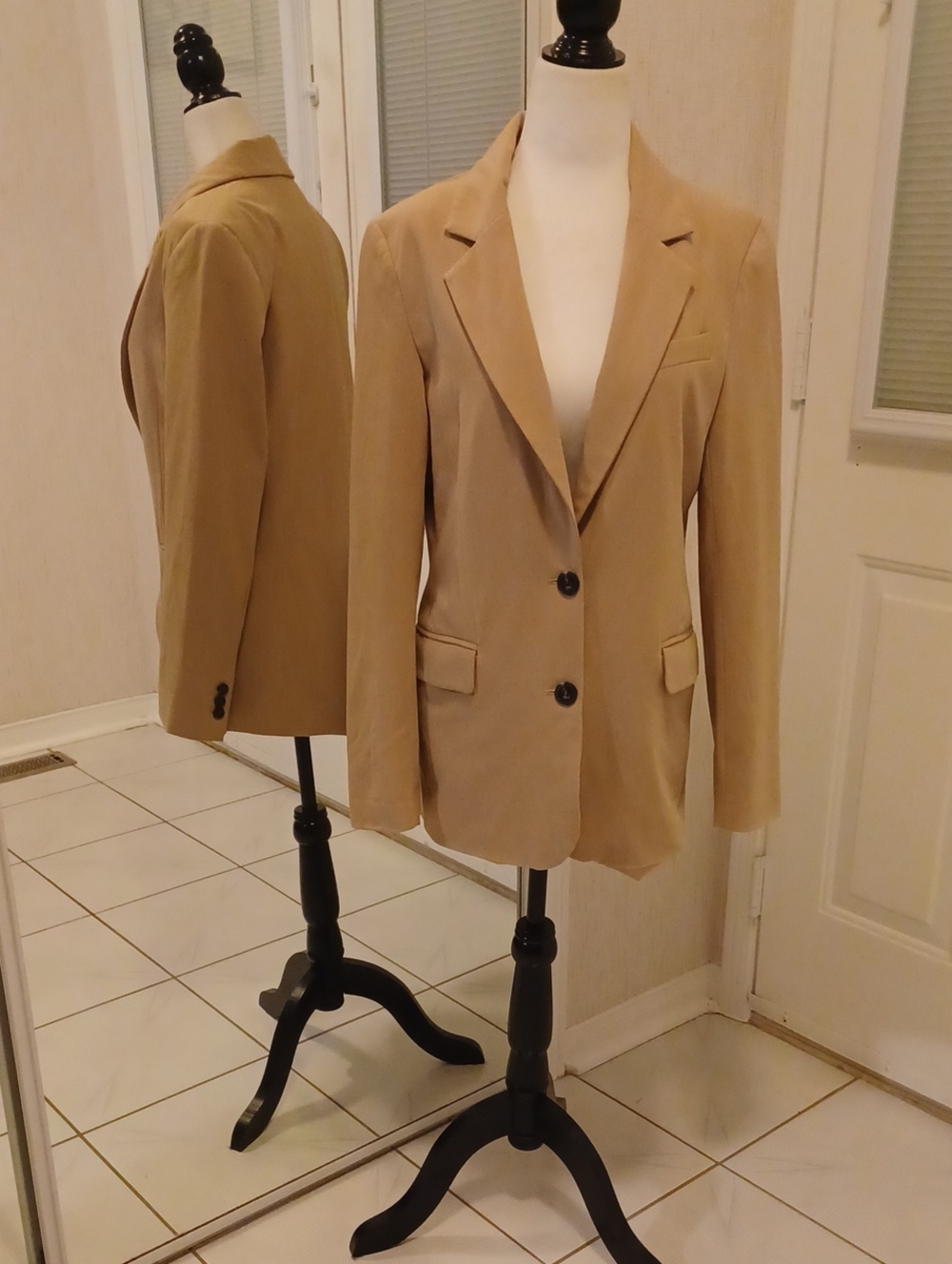 2/$50 Classic Tailored Blazer in Camel - Size XS